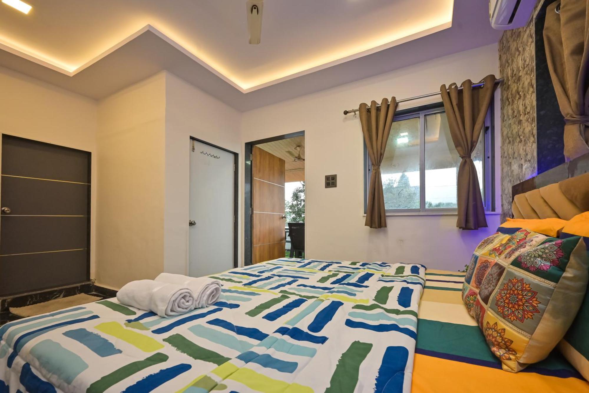Empyrean Stay Ll 3Bhk Ll Marshall Villa Ll Large Pool Ll Ac Ll Lonavala Ngoại thất bức ảnh